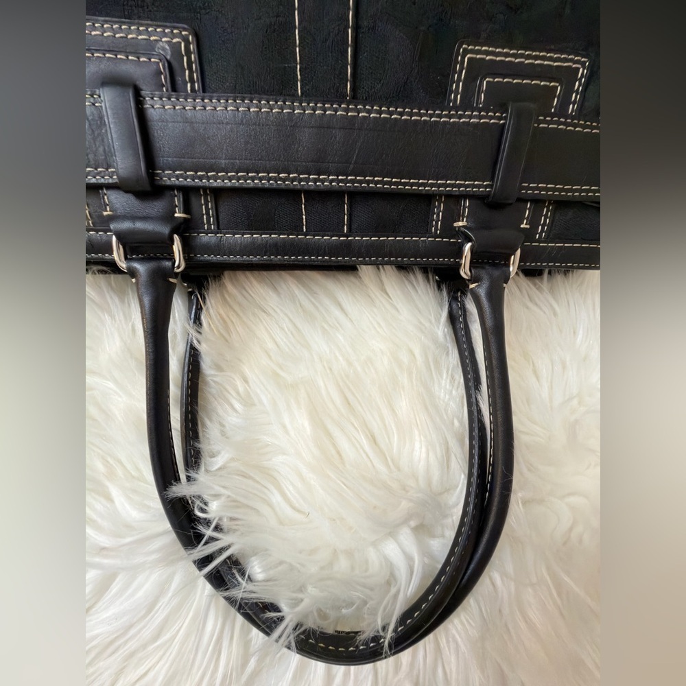 Coach Vintage Y2k 10246 Signature
Black Hampton Carryall Tote Bag - Picture 10 of 15